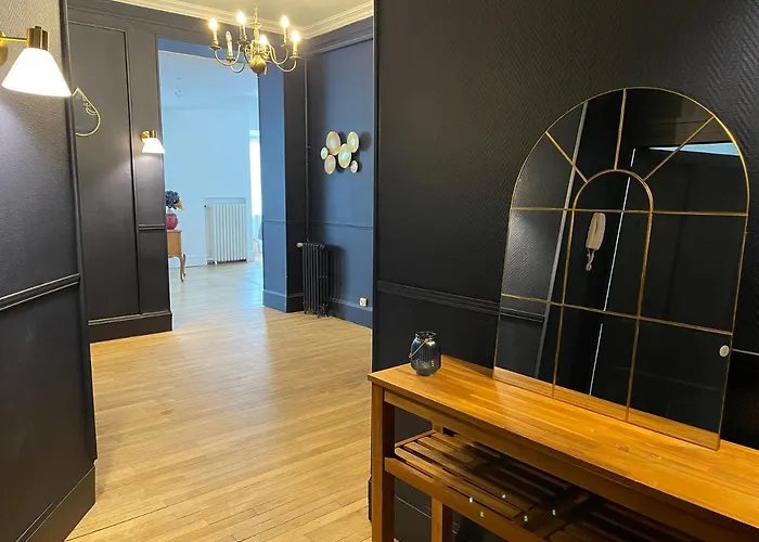 Apt Spacieux-Centre Ville-Moulins-Le Pal 20Min