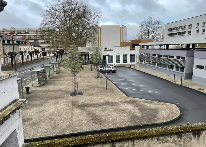 Apt Spacieux-Centre Ville-Moulins-Le Pal 20Min