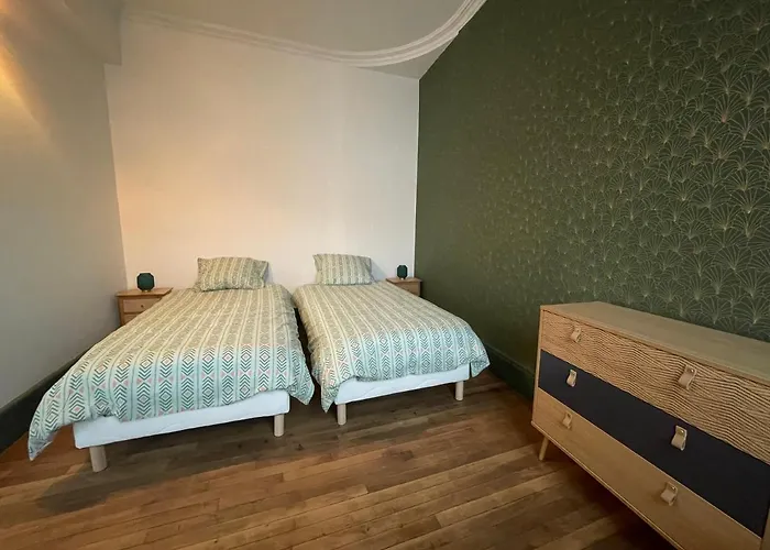 Apt Spacieux-Centre Ville-Moulins-Le Pal 20Min