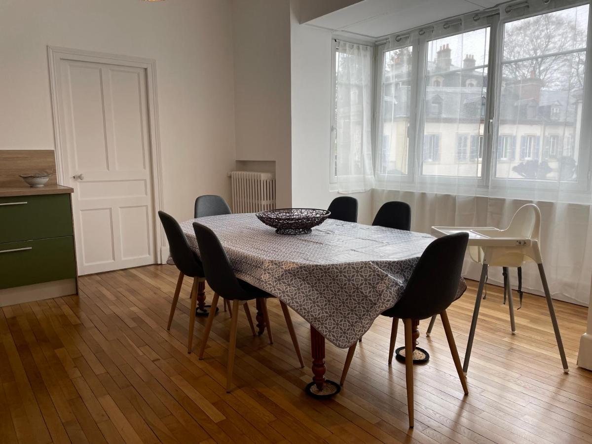 Spacieux-centre Ville-moulins-le Pal 20min Apartment *